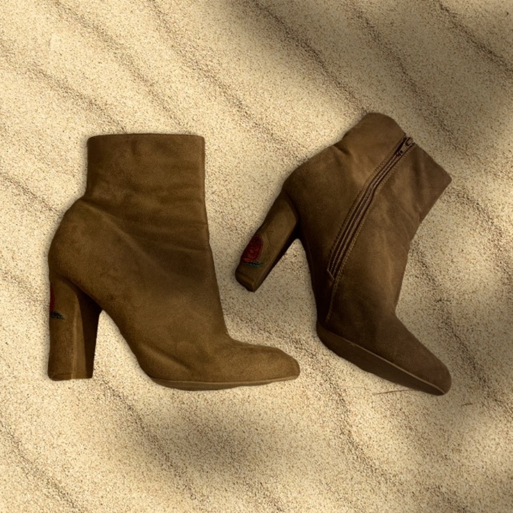 Boot heels